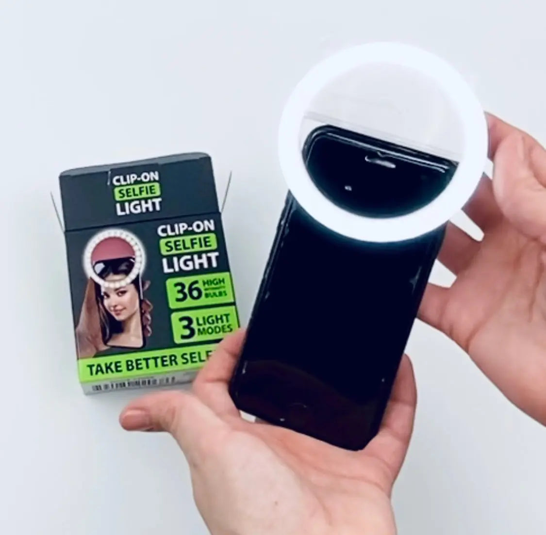 Rechargeable Clip On Selfie Light - 6 Pieces Per Retail Ready Display 22068 GADGET GEAR